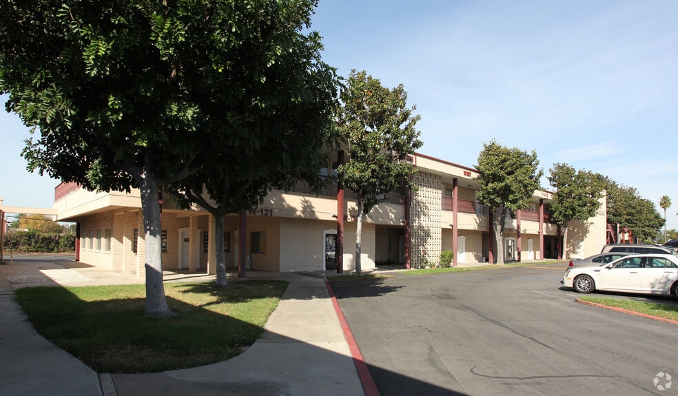 More Photos Of 1125 E 17th St, Santa Ana Unknown For Lease