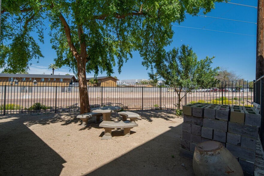 More Photos Of 4331 N 12th St, Phoenix Office Residential For Lease