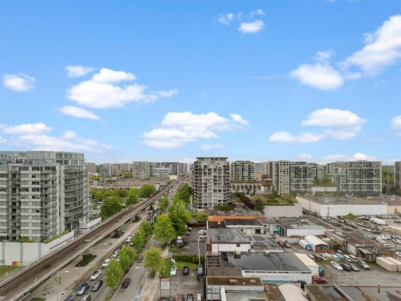 More Photos Of 7977 Lansdowne Rd, Richmond Office For Sale