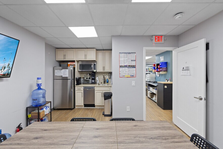 More Photos Of 874 Pompton Ave, Cedar Grove Medical For Sale