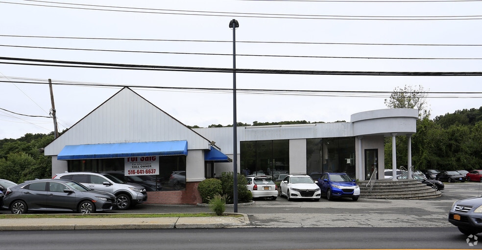 Primary Photo Of 669 Bedford Rd, Bedford Hills Auto Dealership For Lease