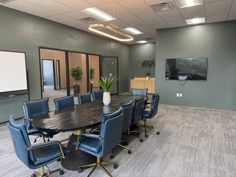 More Photos Of 3851 NE Loop 820, Fort Worth Office Residential For Lease