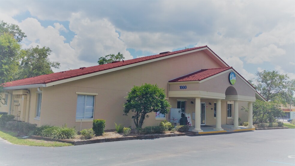 Primary Photo Of 1000 Executive Dr, Oviedo Medical For Lease