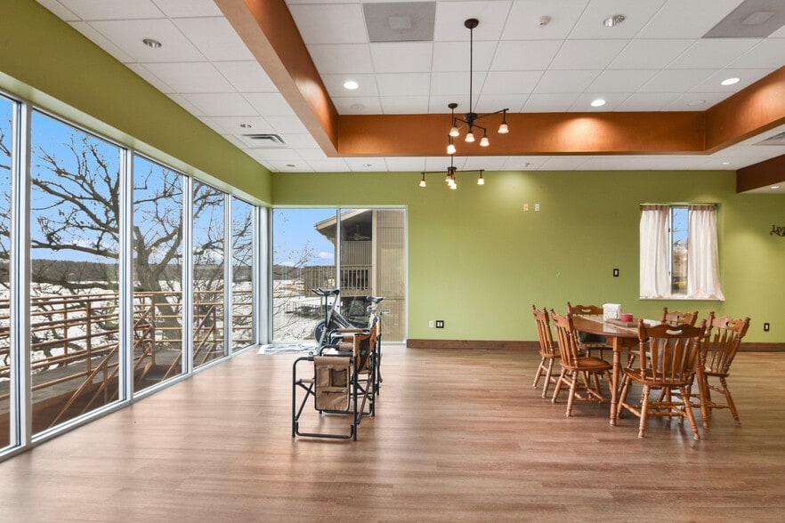 More Photos Of 6550 Pelican Dr, Osage Beach Marina For Sale