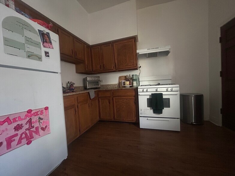 More Photos Of , Chicago Unknown For Sale