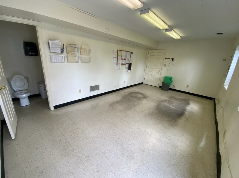 More Photos Of 2201 Morgantown Industrial Park Dr, Morgantown Warehouse For Lease