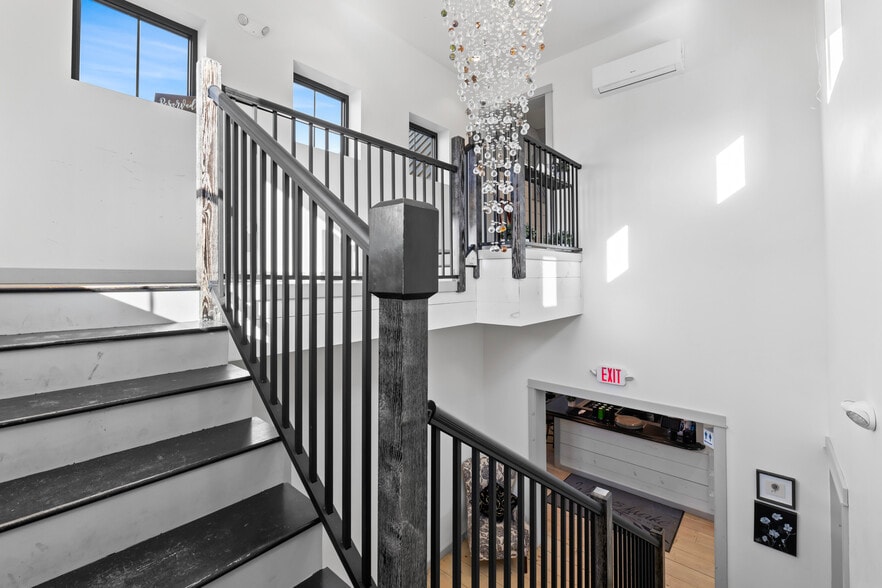 More Photos Of 10 Leeds Junction Rd, Leeds Winery Vineyard For Sale