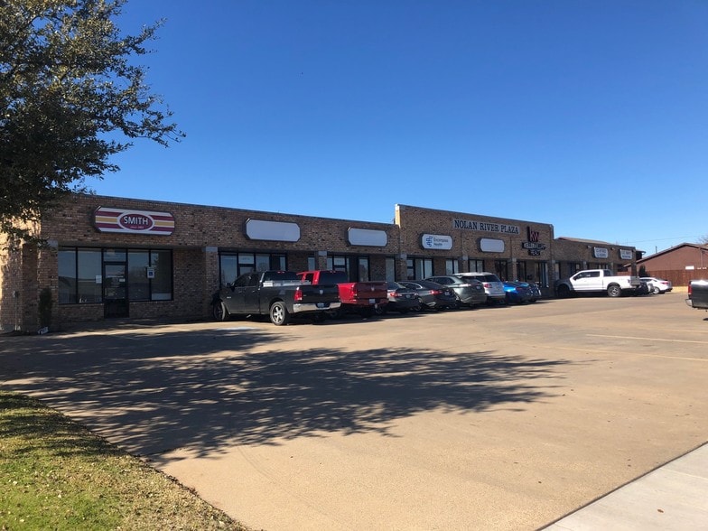 More Photos Of 605 N Nolan River Rd, Cleburne Unknown For Lease