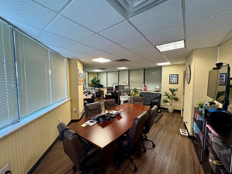 More Photos Of , Brooklyn Unknown For Sale