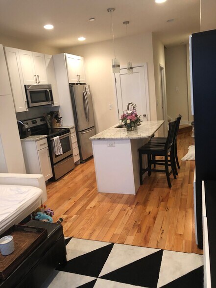 More Photos Of 1110 South St, Philadelphia Storefront Retail Residential For Sale