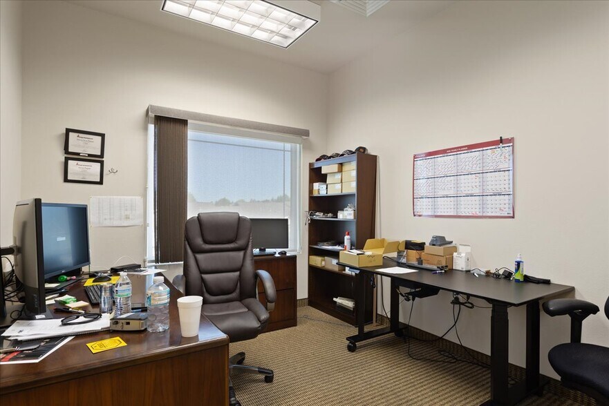 More Photos Of 1103 Old Town Ln, Cheyenne Office For Sale