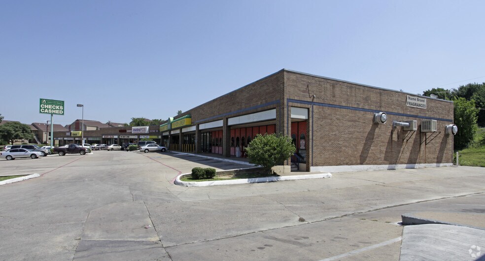 More Photos Of 1201 Woodhaven Blvd, Fort Worth Storefront For Lease