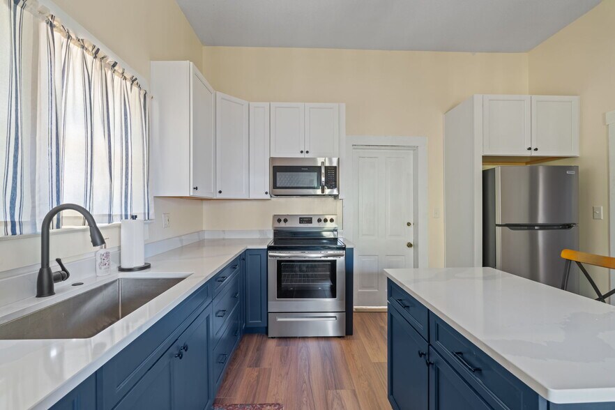 More Photos Of 206 Dowd St, Carthage Office For Sale