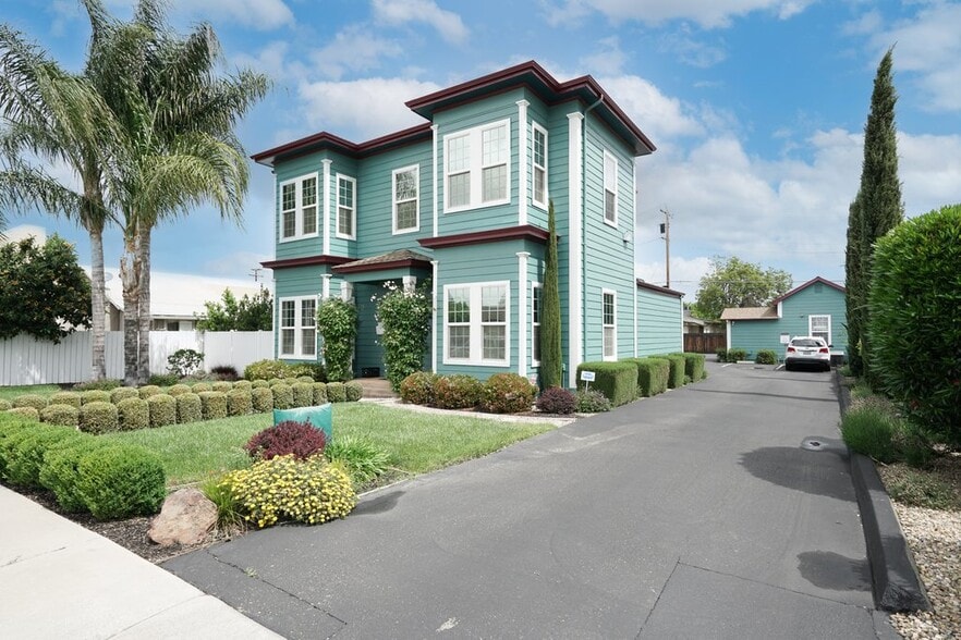 More Photos Of 8330 Brentwood Blvd, Brentwood Medical For Lease