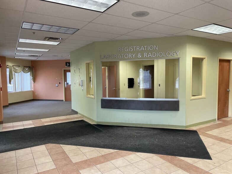 More Photos Of 303 E Royalton Rd, Broadview Heights Medical For Sale