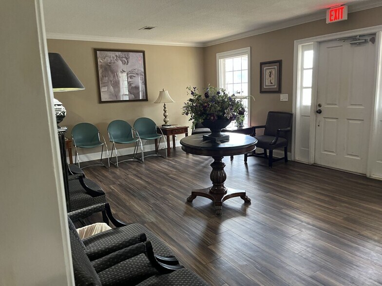 More Photos Of 710 Underwood Ave, Pensacola Medical For Sale