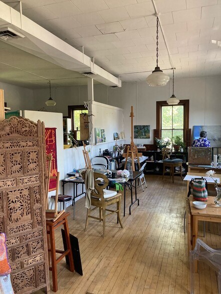 More Photos Of 14 Mercer St, Hopewell Loft Creative Space For Sale