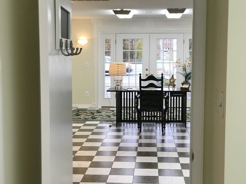 More Photos Of 1707 Concord Pike, Wilmington Storefront Retail Office For Sale