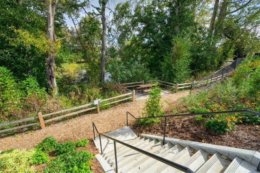 More Photos Of 200 E McCorquedale Rd, Burlington Apartments For Sale