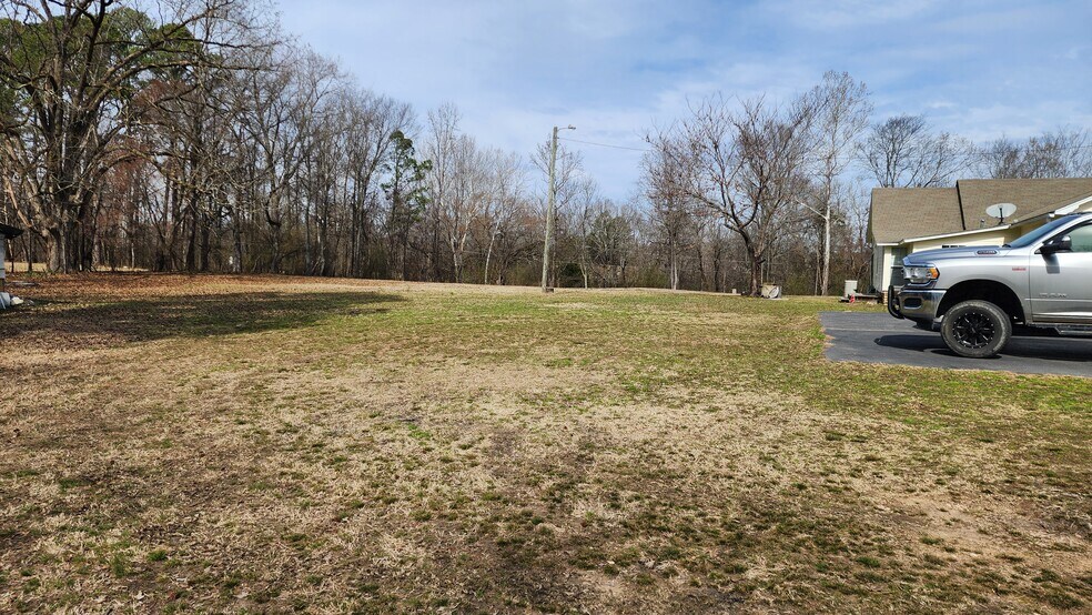 More Photos Of 5013 Springhill Rd, Benton Freestanding For Sale