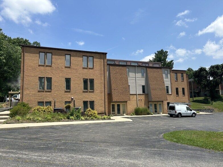 More Photos Of 5340 Rapid Run Rd, Cincinnati Medical For Lease
