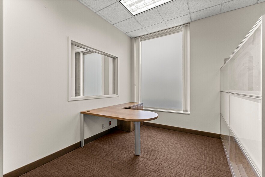 More Photos Of 23700 Goddard Rd, Taylor Bank For Lease