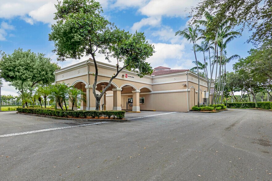 More Photos Of 10500 Miramar Pky, Miramar Bank For Sale