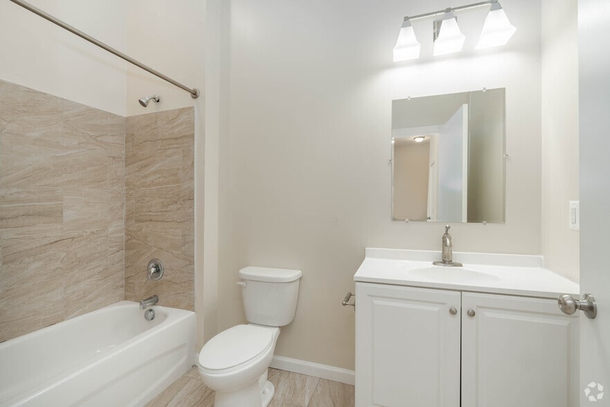 More Photos Of 413 N Howard St, Baltimore Apartments For Lease