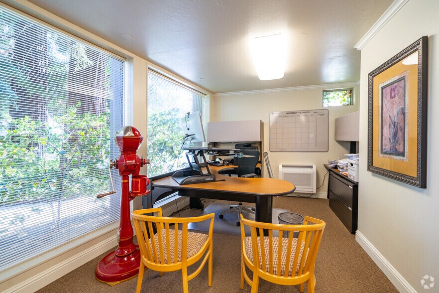 More Photos Of 675 Hartz Ave, Danville Office For Sale