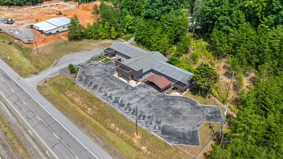 More Photos Of 12820 Dayton Pike, Soddy Daisy Medical For Lease