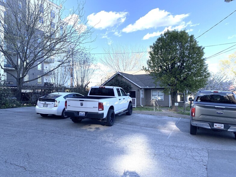 More Photos Of 113 30th Ave N, Nashville Medical For Sale