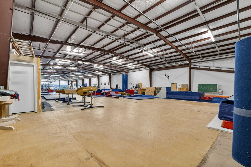 More Photos Of 175 Kendra Dr, McDonough Warehouse For Sale