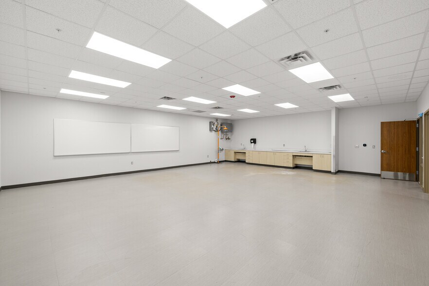 More Photos Of 4201 Del Rey Blvd, Las Cruces Office For Sale