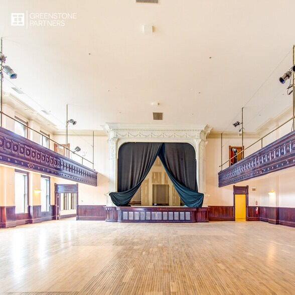 More Photos Of 758 W North Ave, Chicago Sports And Entertainment For Sale