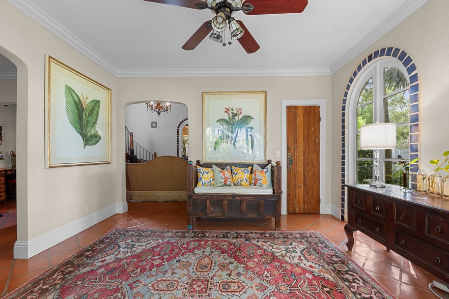 More Photos Of 1608 Lake Ave, West Palm Beach Hotel For Sale