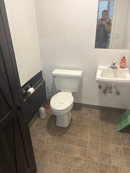 More Photos Of 866-870 W Hayden Ave, Hayden Office For Lease