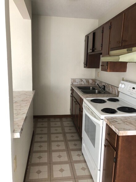 More Photos Of 802-816 15th Ave SW, Cedar Rapids Apartments For Sale
