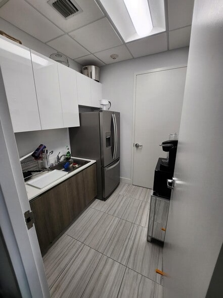 More Photos Of 301 Altara Ave, Coral Gables Apartments For Sale