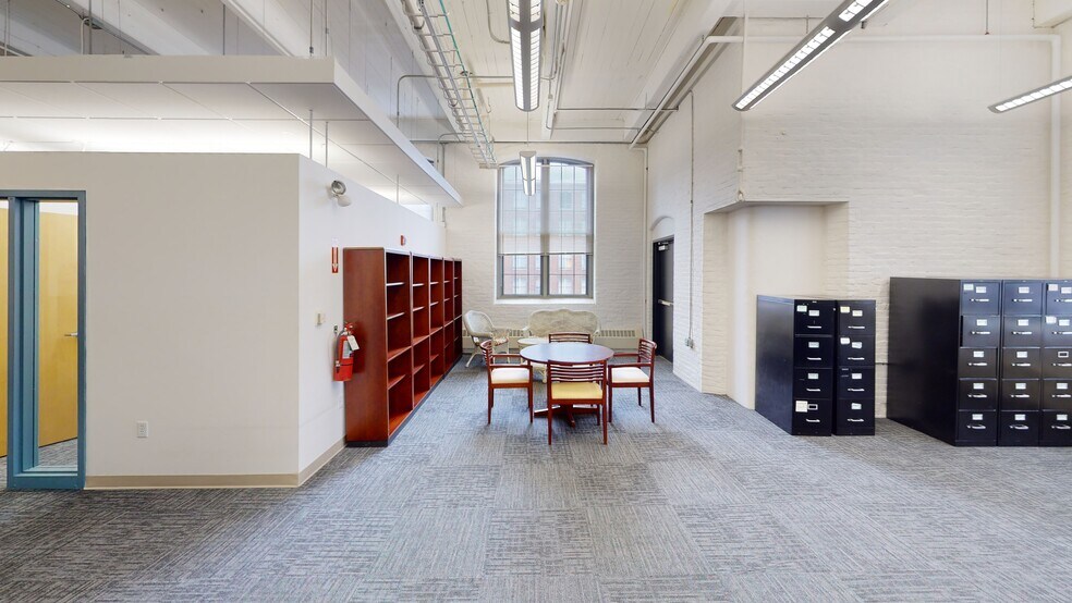 More Photos Of 10 Water St, Waterville Apartments For Lease