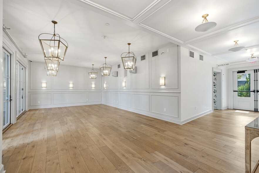 More Photos Of 207 Rutledge Ave, Charleston Storefront Retail Residential For Lease