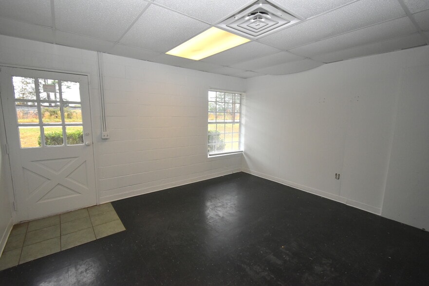 More Photos Of 3421 Angier Ave, Durham Flex For Sale