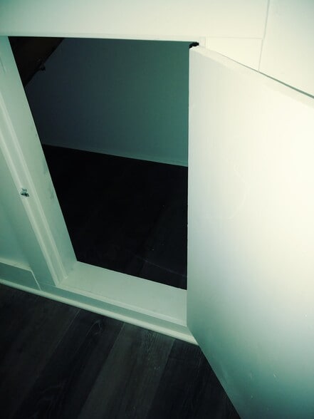 More Photos Of 1092 Sells Ave SW, Atlanta Specialty For Sale