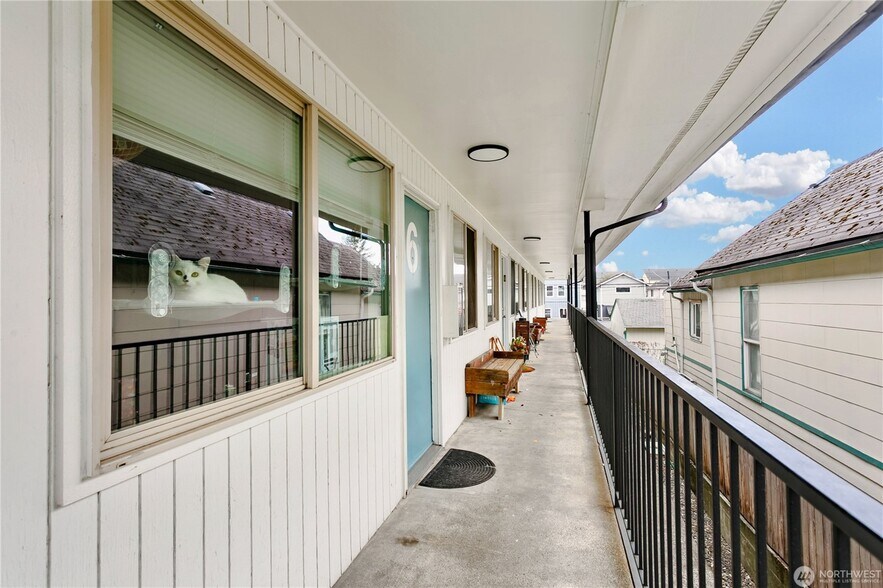 More Photos Of 1405 Martin Luther King Jr Way, Tacoma Apartments For Sale