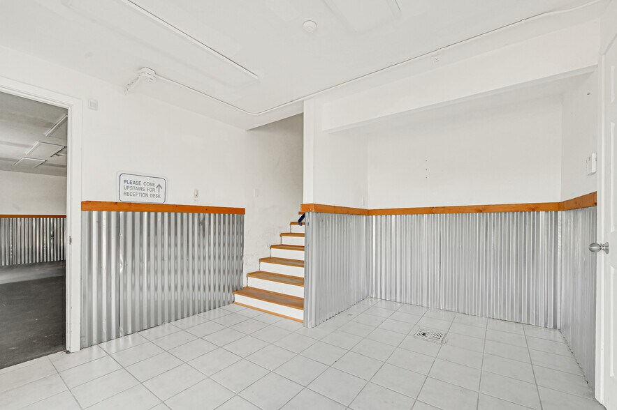 More Photos Of 815 Clear Lake Rd, Clear Lake Shores Storefront Retail Office For Sale