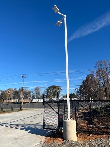 More Photos Of 5170 S Main St, Salisbury Land For Lease