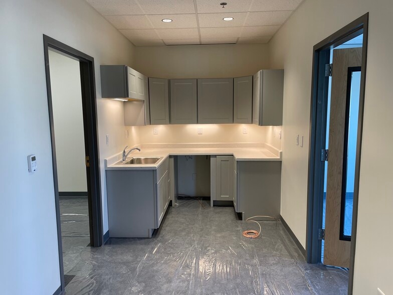More Photos Of 6333 S Racine Cir, Centennial Light Distribution For Lease
