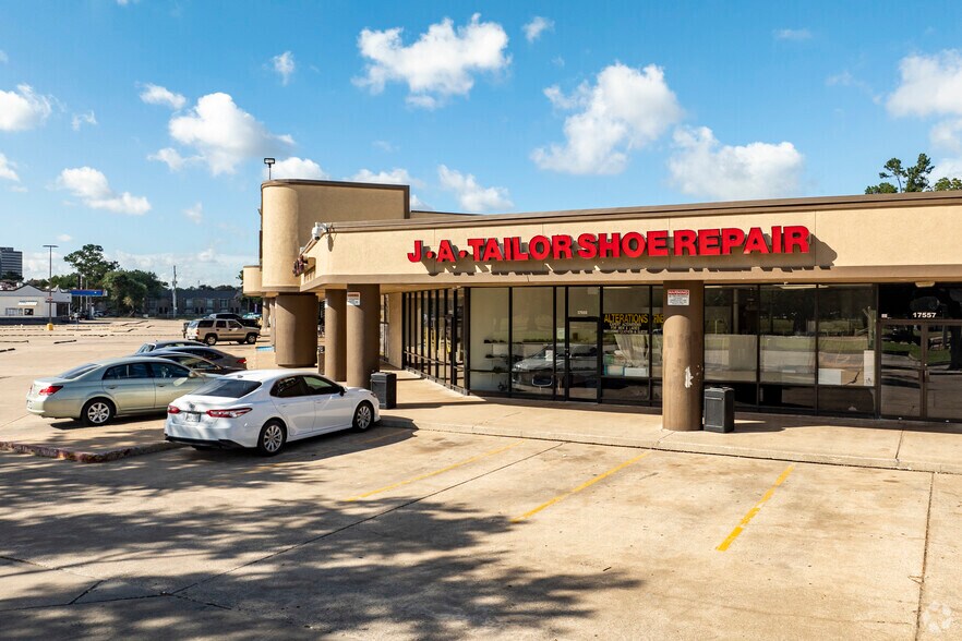 More Photos Of 17503-17587 Imperial Valley Dr, Houston Unknown For Lease