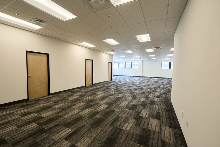 More Photos Of 5432 W 102nd St, Los Angeles Distribution For Lease