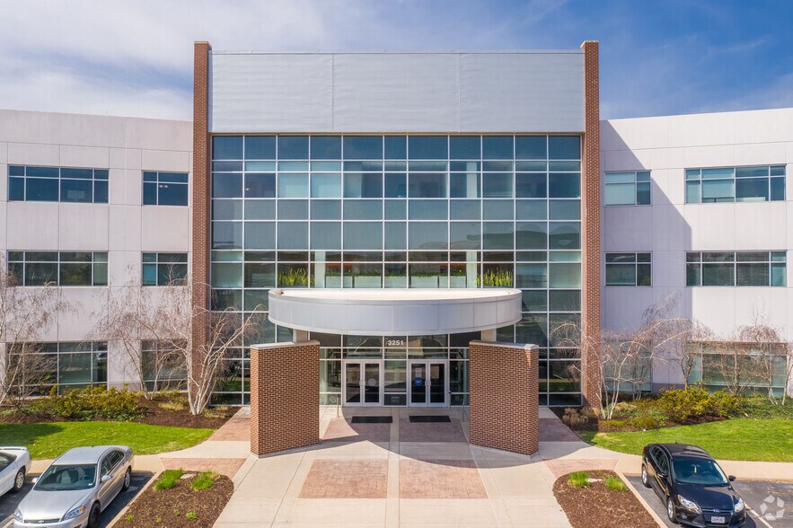 More Photos Of 3251 Riverport Dr, Maryland Heights Office For Lease