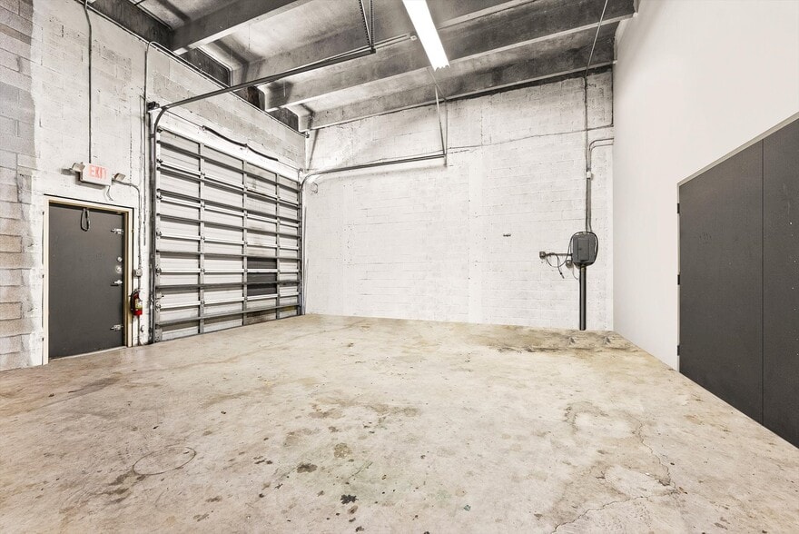 More Photos Of 352 Tall Pines Rd, West Palm Beach Warehouse For Sale